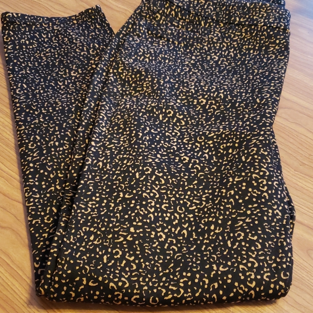 Chico Jennings tan and black print